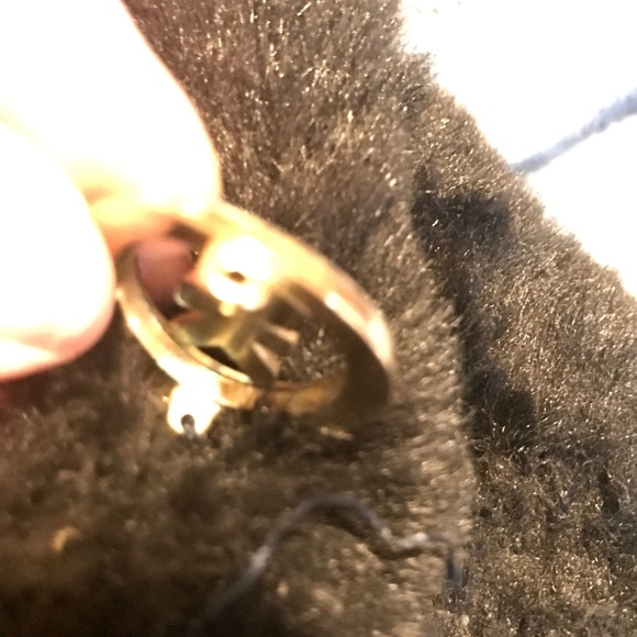 ❌SOLD❌ MK Fuzzy Slipper Sandals - Picture 4 of 4